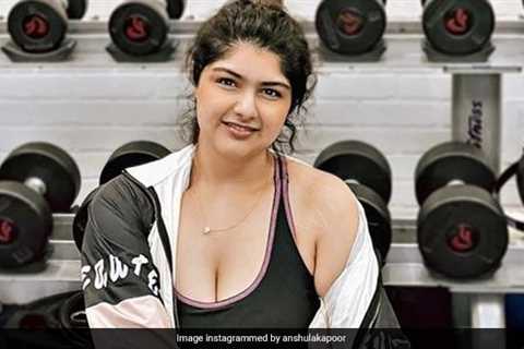 Just Janhvi Kapoor Praising Sister Anshula’s Drastic Weight Loss