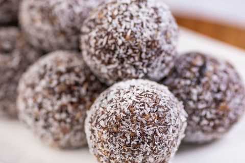 7 Easy Protein Balls Recipes To Build Muscle & Satisfy Cravings