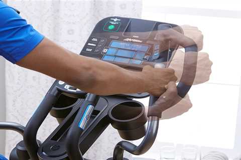 Life Fitness E5 Cross Trainer Elliptical Exercise Machine with Go Console, Titanium Review